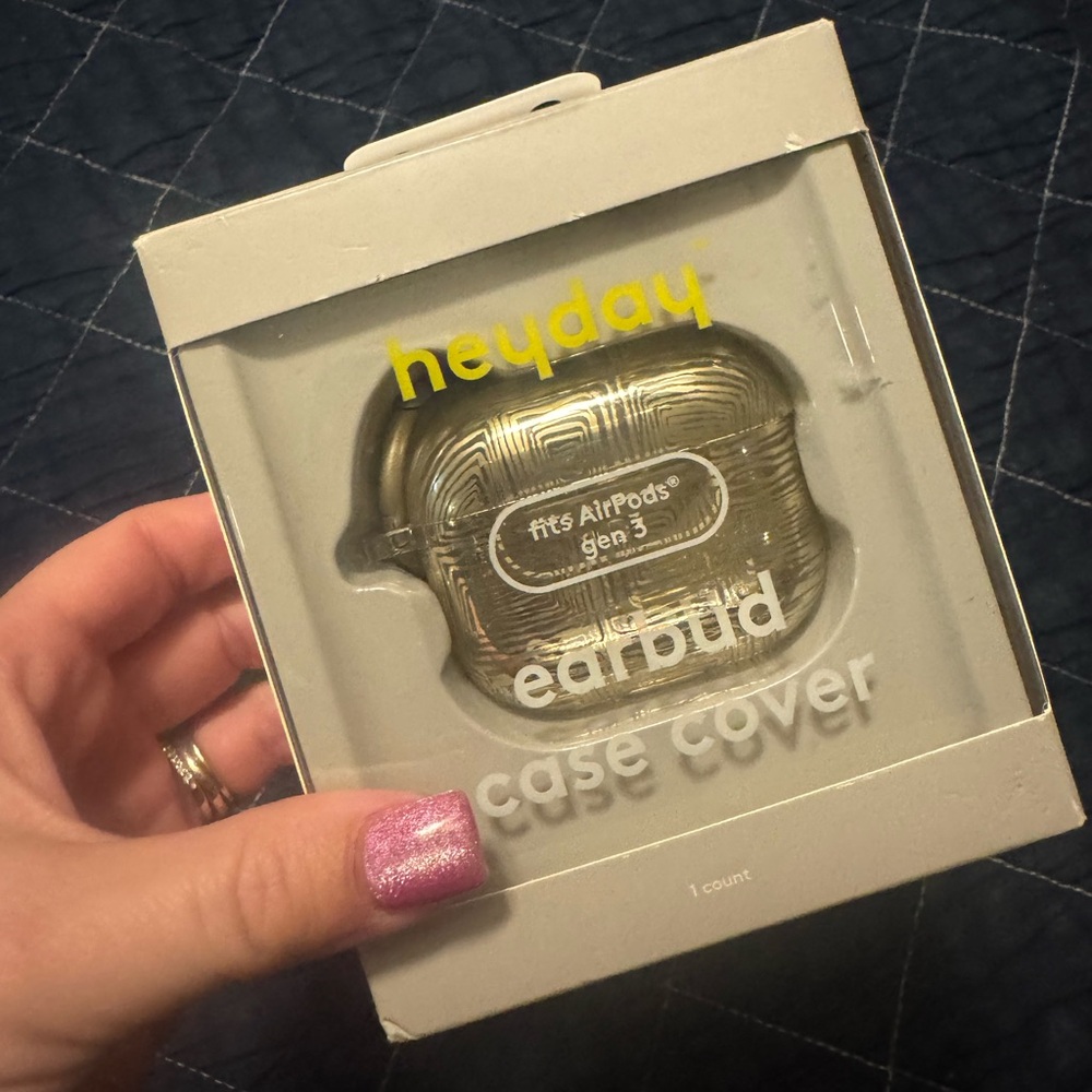 Heyday Gold Metallic AirPod Gen 3 Case